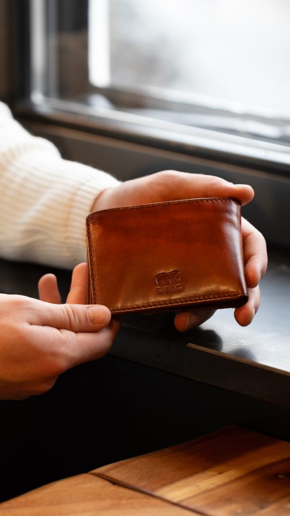 CL-18839_COGNAC_Back