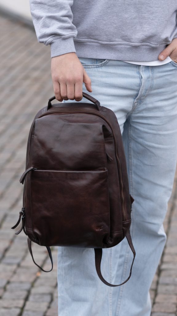 CL-44692_BROWN_Front_9x16