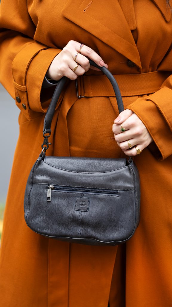 CP-3089_BLUE_Back_9x16